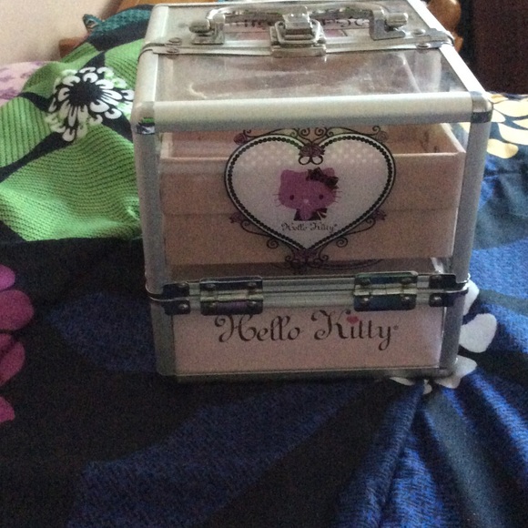 Hello kitty jewelry holder