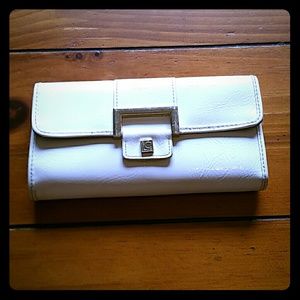NEW LOW PRICE! White leather Liz Claiborne wallet