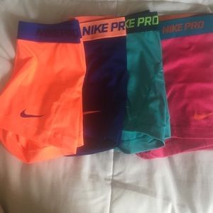Nike Pros 3' NWOT