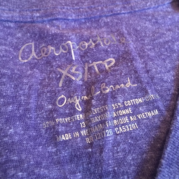 Aeropostale v neck - Picture 3 of 3