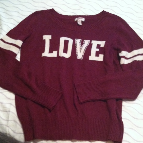 Arizona Jean Company Sweaters - ❗️$5 if bundled❗️EUC! Maroon "LOVE" sweater!