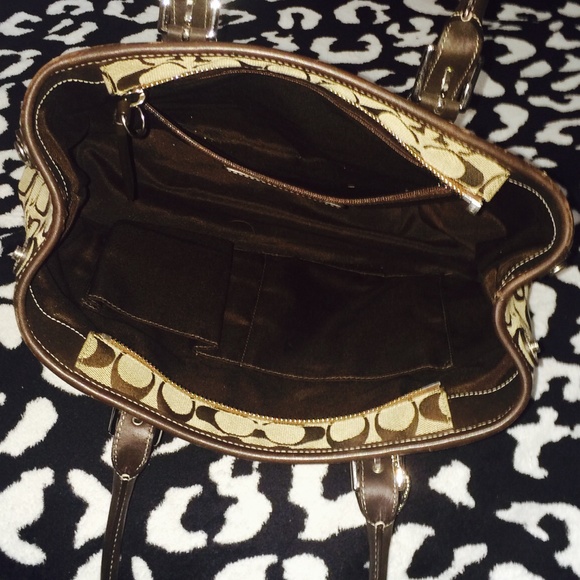 Coach Purse - Picture 4 of 4