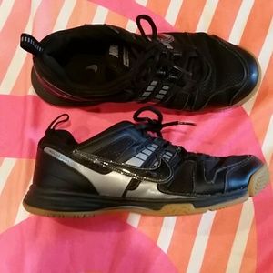 Nike volleyball shoes