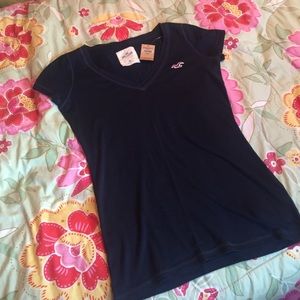 Hollister v neck