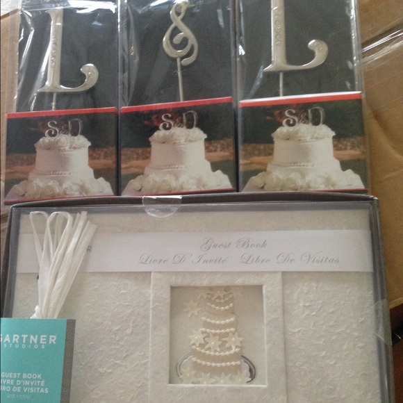 Wedding reception Guest book & cake toppers