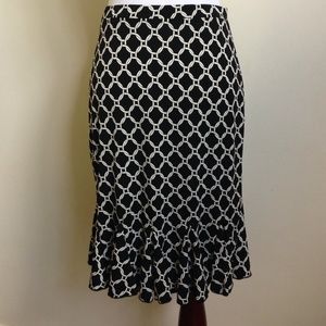 White House Black Market beautiful Skirt