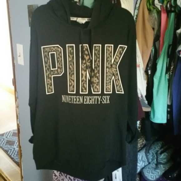 SOLD!!Vs pink HTF hoodie