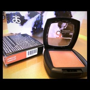 Arbonne Blush