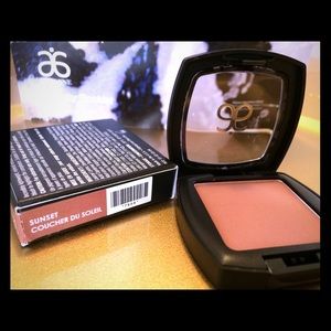 Arbonne Blush