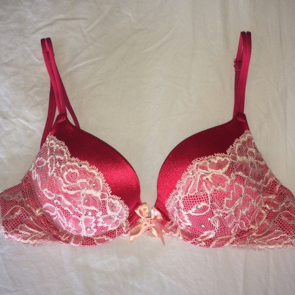 Victoria's Secret Push Up Bra!