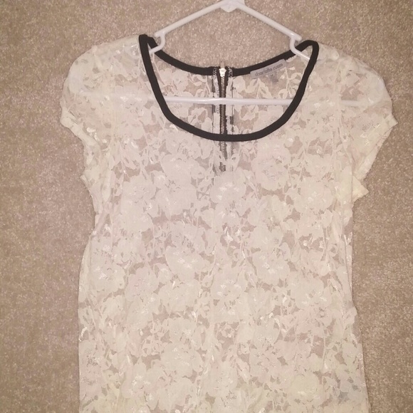 Laced T-shirt - Picture 1 of 2