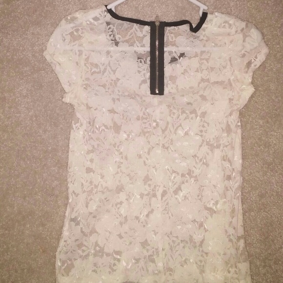 Laced T-shirt - Picture 2 of 2