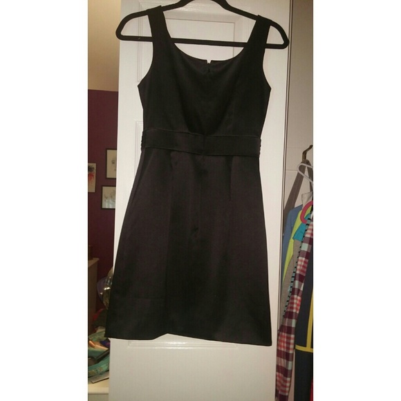 Formal dress - Picture 2 of 2