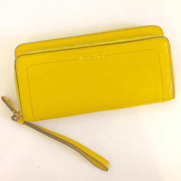 Coach wallet
