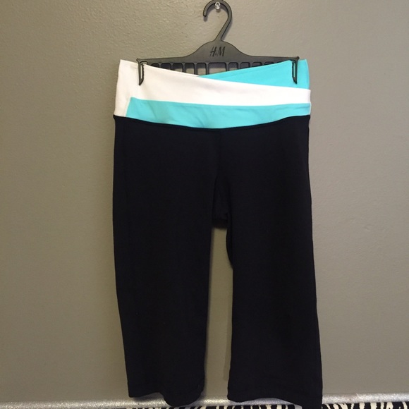 Lululemon crop/ capris! Black, blue, white.
