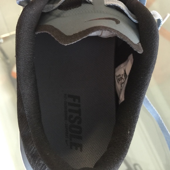 Shoes - Picture 4 of 4