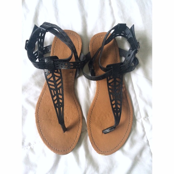 -Reserved- laser-cut geometric sandals - Picture 1 of 4