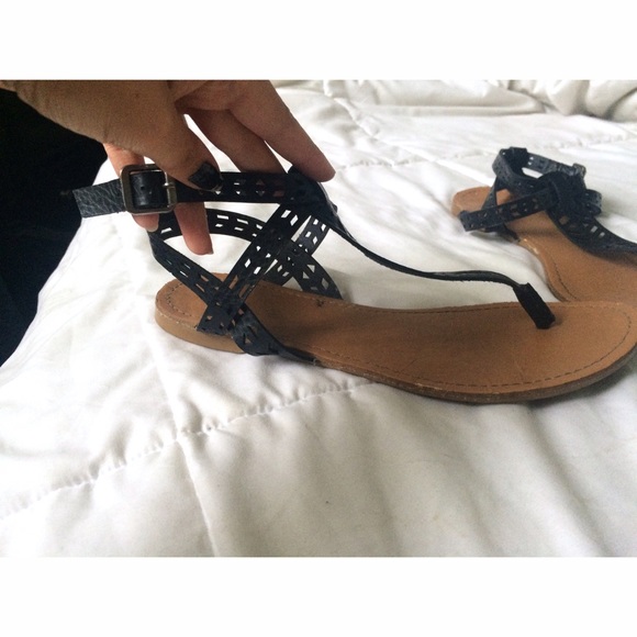 -Reserved- laser-cut geometric sandals - Picture 3 of 4