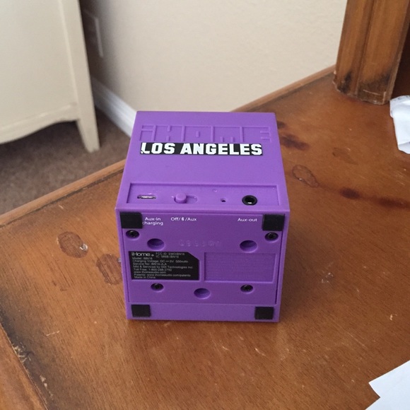 IHome - Picture 2 of 2