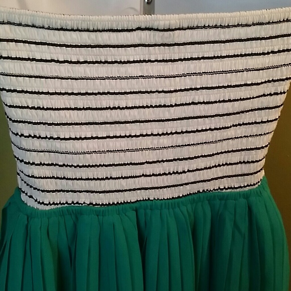 ROXY DRESS *BELT NOT INCLUDED* - Picture 4 of 5