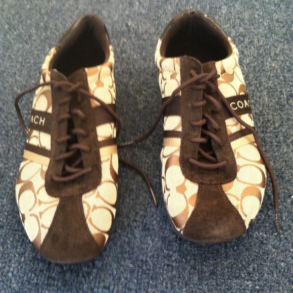 Coach lace up tennies