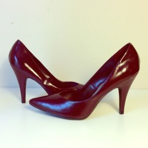 NWOT Patent leather pumps