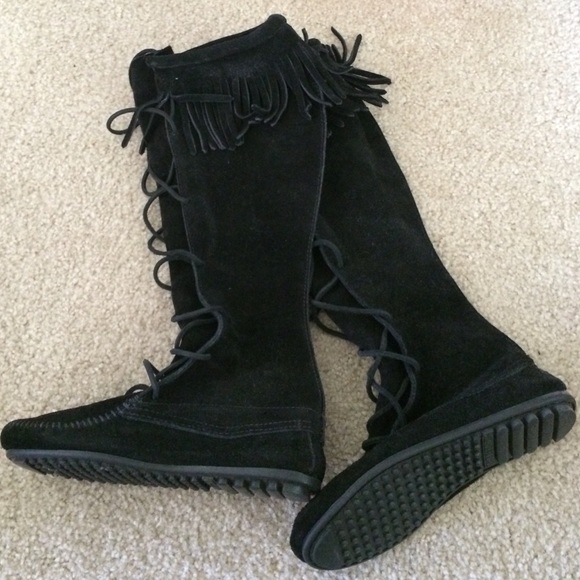 Minnetonka boots black. New!!