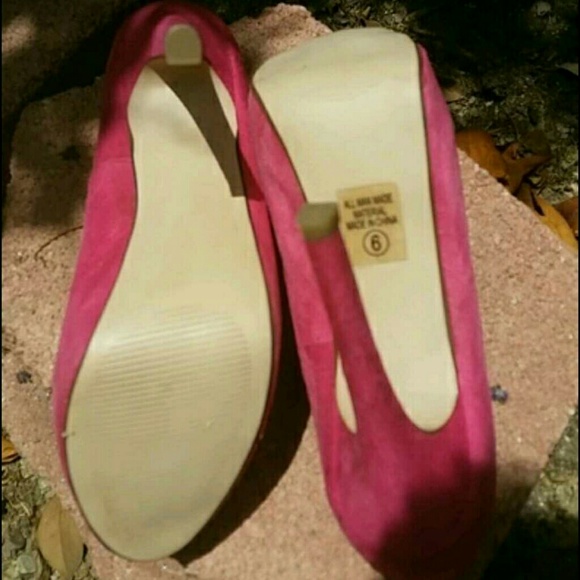 Hot Pink Stilletto's - Picture 2 of 4