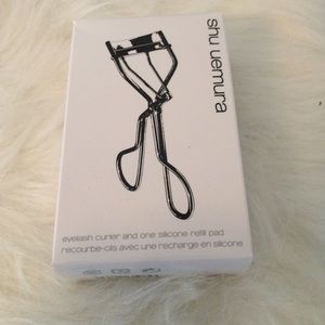 eyelash curler
