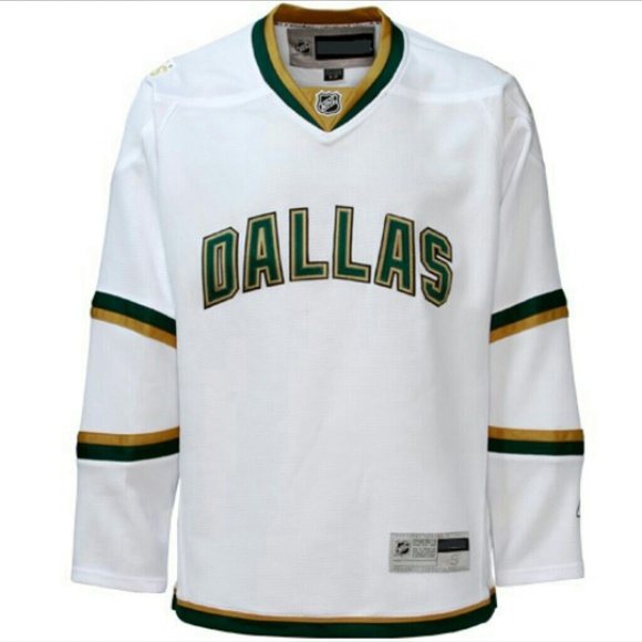 Cute Oversized Dallas Star all white jersey