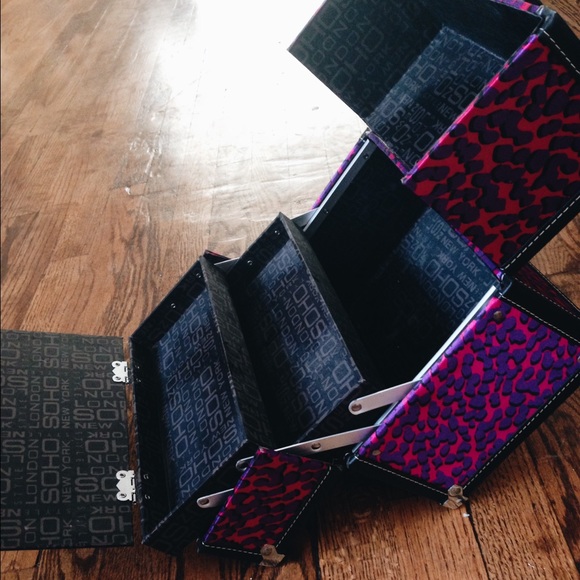 Makeup box - Picture 4 of 4