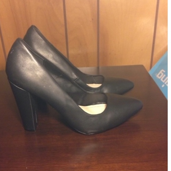 Black pointed classy heels🌸🌸