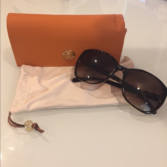 Tory Burch Accessories - Tory burch tortoise sunglasses