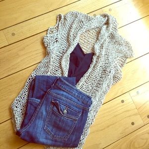 •NWOT/Short Sleeve Cardigan•