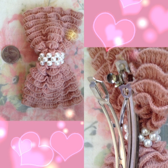 🎀pink ruffle hair bow/ribbon clip🎀 - Picture 2 of 2
