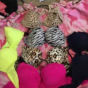 Bundle of 6 bras!