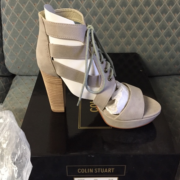 Gray faux leather Colin Stuart lace up heels - Picture 3 of 4