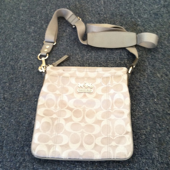 Coach cross shoulder bag