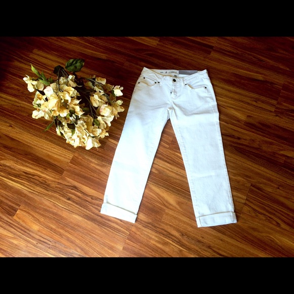 Jennifer Lopez white "Capri" jeans