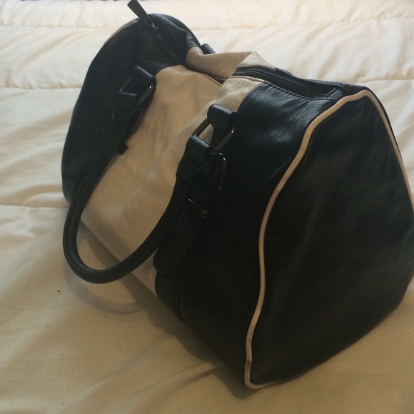 Express Handbag - Picture 2 of 3