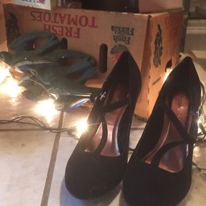 Black t-strap pumps