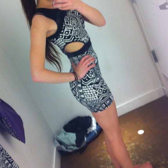 dress - Picture 2 of 2