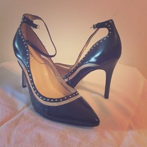 Levity high heels, great black pumps. BRAND NEW