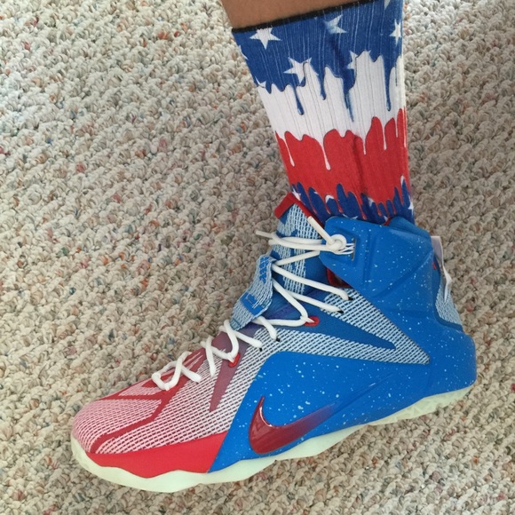 lebron 12 - Picture 3 of 3