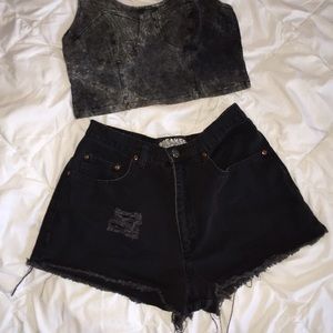 💖BLACK HIGH WAISTED SHORTS💖