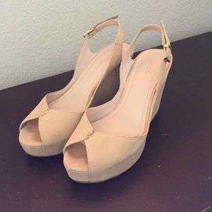 BCBG cream color suede wedge