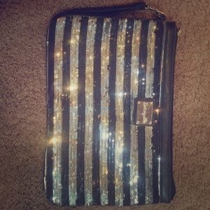 Betseyville  black and silver sequin clutch