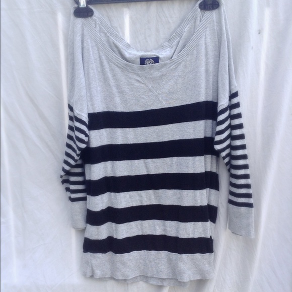 Striped American Eagle 3/4 Sleeve Shirt