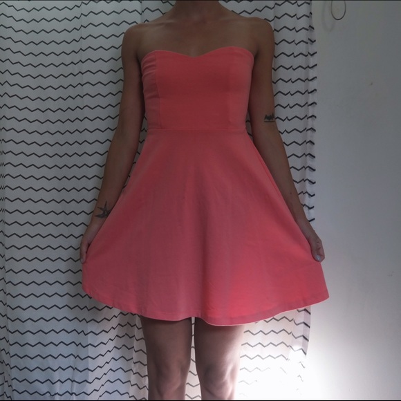 NEW F21 strapless peach dress