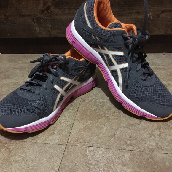 Asics gel-invasion shoes